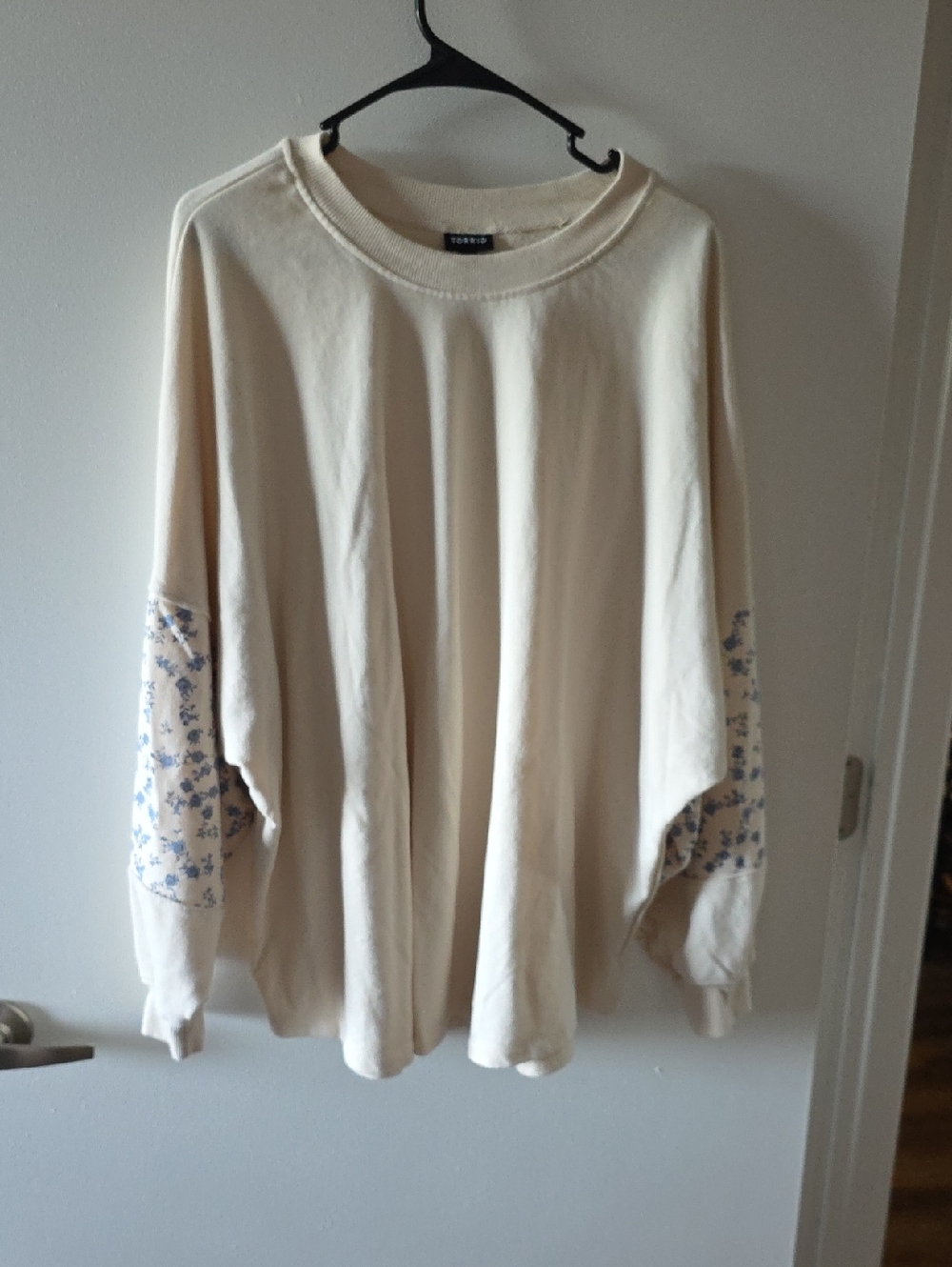 Torrid White/ CreamSweatshirt with Blue Floral Sleeve Panels